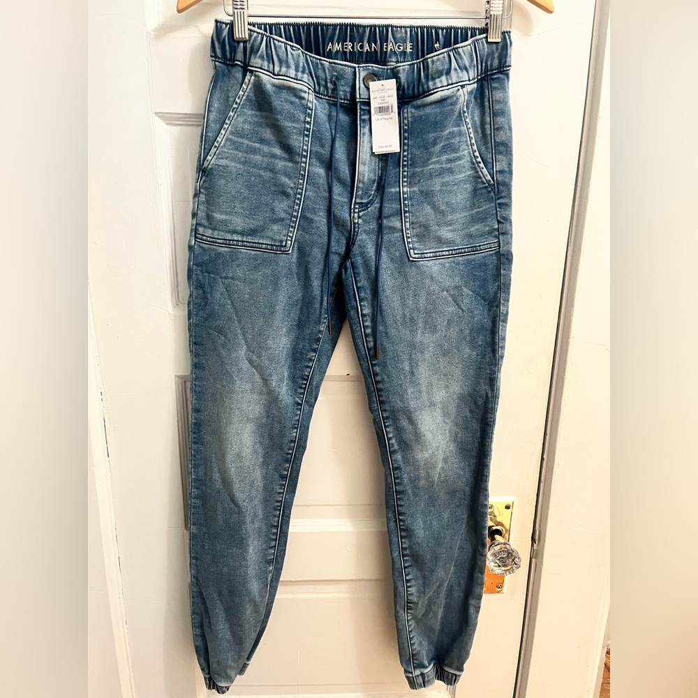 NWT - American Eagle denim joggers - size 4